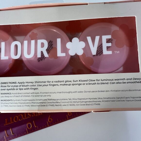 New In Box Color Love Pressed Powder Trio For Contour And Highlight Natural Skin - Picture 5 of 9
